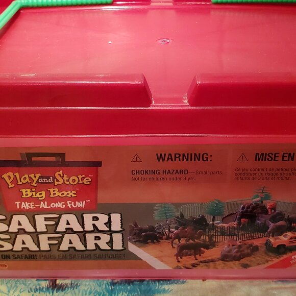 Safari Animals + 11 Dinosaurs Figures Fence Mat & Box Action Products 2001 VIDEO - Picture 8 of 11